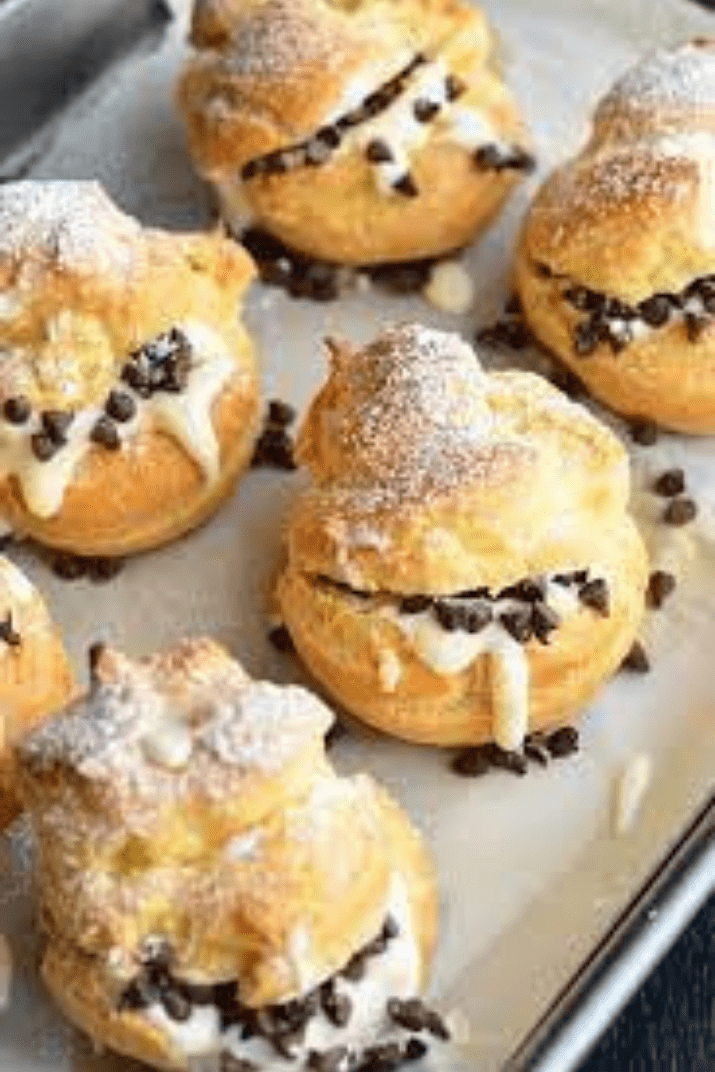 Choux à la Crème aux Cannoli : Une Douceur Italienne à la Portée de Tous – Votre Nouveau Péché Mignon !