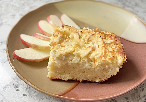 Flan de pommes au yaourt facile : le dessert parfait pour les fêtes