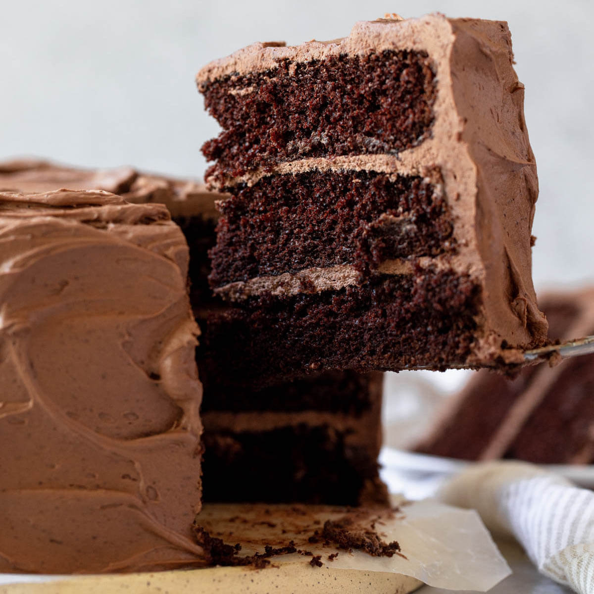 Un secret délicieux à partager : Le Gâteau au Chocolat Multi-Étages